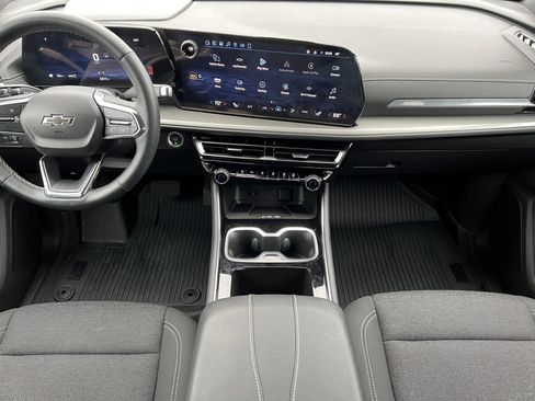 Used 2025 Chevrolet Traverse LT w/ Midnight/Sport Edition image 35