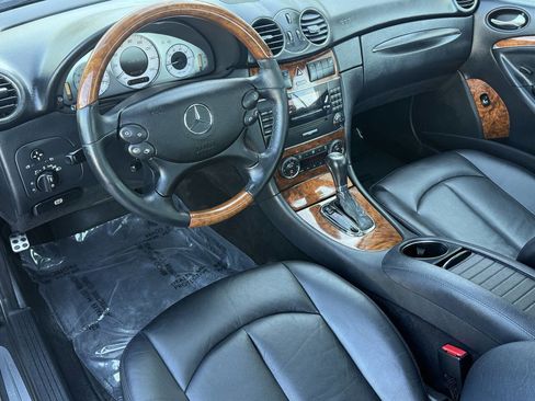 Used 2009 Mercedes-Benz CLK 350 Coupe image 5