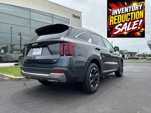 Used 2024 Kia Sorento S AWD/4WD image 6