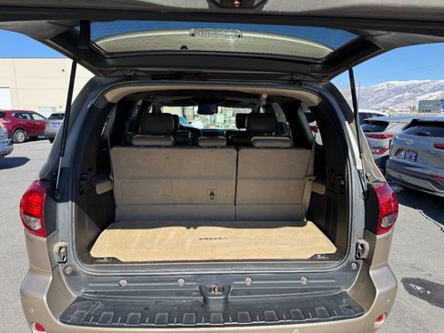 Used 2008 Toyota Sequoia Limited image 23