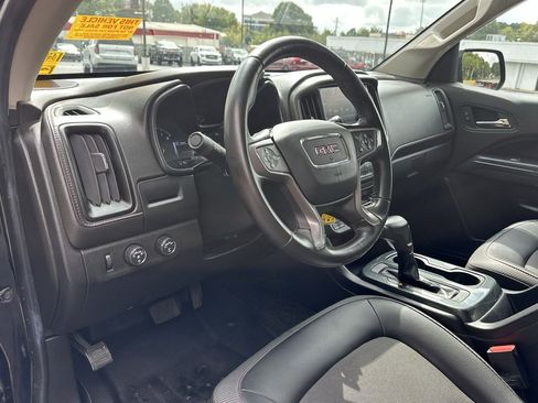 Used 2017 GMC Canyon SLE w/ All Terrain Package image 10