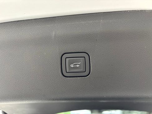 Used 2023 Buick Enclave Essence w/ Experience Buick Package AWD/4WD image 52