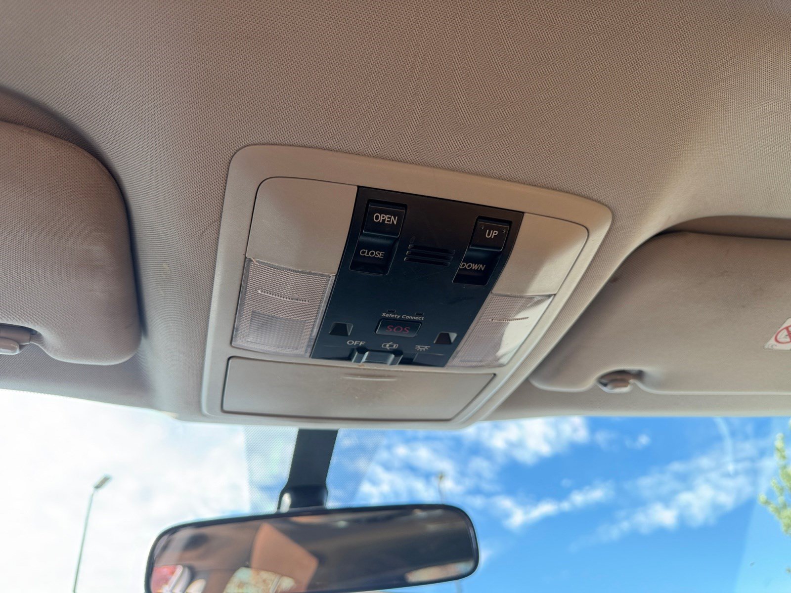 Used 2011 Lexus CT 200h Premium FWD image 29