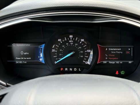 Used 2020 Ford Fusion SE FWD image 26