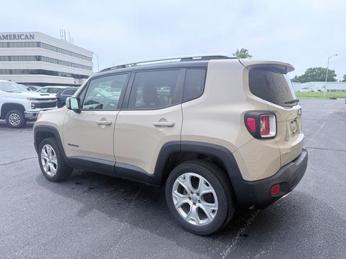 Used 2015 Jeep Renegade Limited w/ Advanced Technology Group AWD/4WD image 4