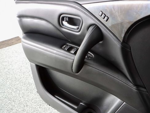 Used 2022 INFINITI QX80 Luxe w/ Cargo Package image 24