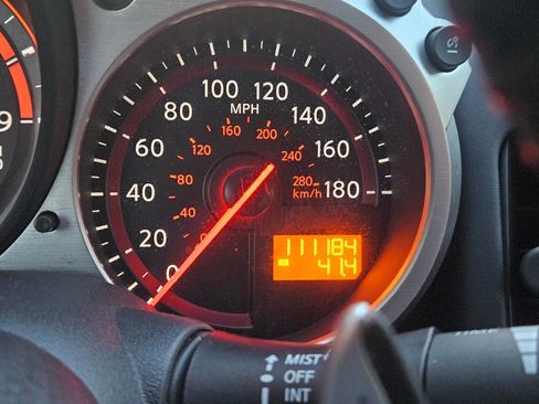 Used 2012 Nissan 370Z Coupe RWD image 22
