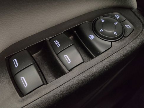 Used 2020 Chevrolet Equinox LS FWD image 27