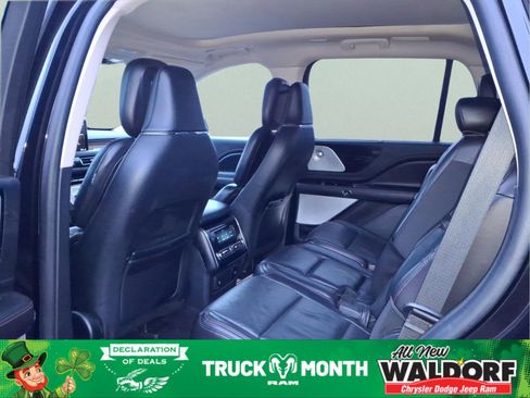 Used 2020 Lincoln Aviator Reserve w/ Equipment Group 202A image 10