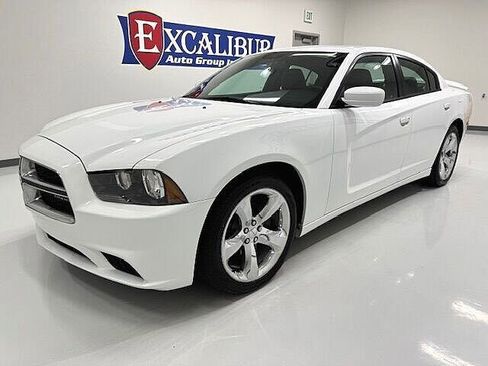 Used 2014 Dodge Charger SXT Plus image 6