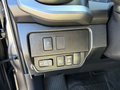Used 2021 Toyota Tacoma TRD Sport AWD/4WD image 15