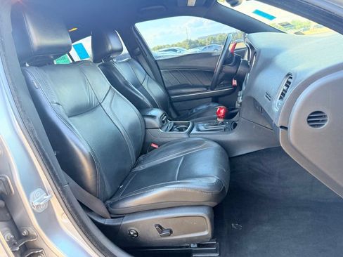 Used 2016 Dodge Charger R/T w/ Plus Group RWD image 11