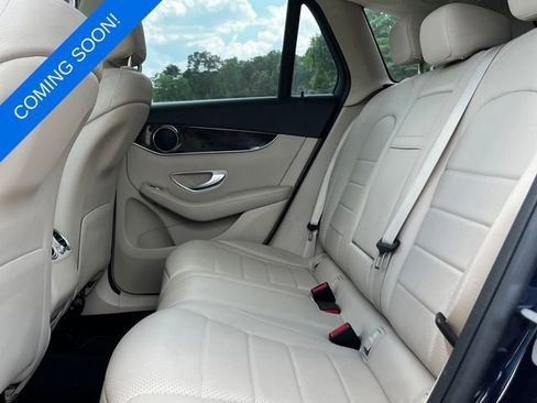 Used 2021 Mercedes-Benz GLC 300 image 7