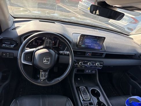 Used 2025 Honda Pilot Elite image 19