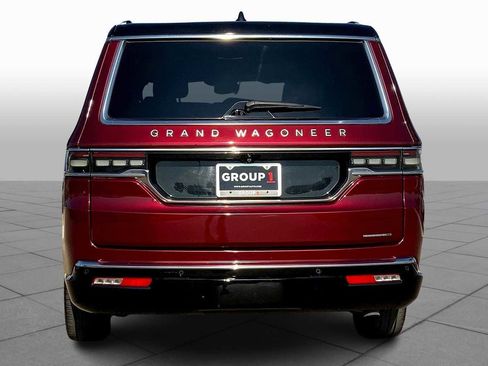 Used 2024 Jeep Grand Wagoneer L Series III image 4