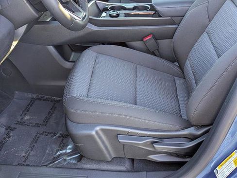 New 2026 Chevrolet Equinox LT w/ Safety and Technology Package image 4