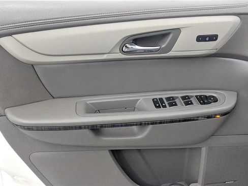 Used 2014 Chevrolet Traverse LTZ AWD/4WD image 24