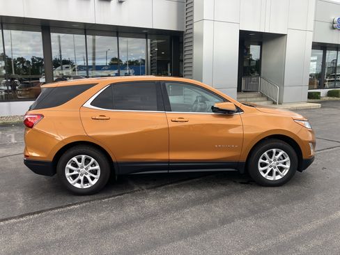 Used 2018 Chevrolet Equinox LT FWD image 8