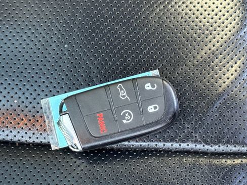 Used 2018 Jeep Grand Cherokee High Altitude AWD/4WD image 29