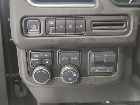 Used 2021 Chevrolet Tahoe RST w/ Luxury Package AWD/4WD image 11