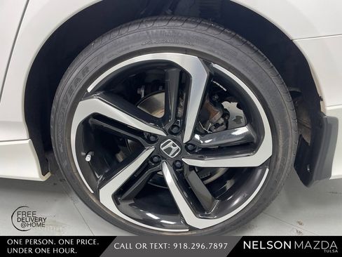 Used 2022 Honda Accord Sport image 12