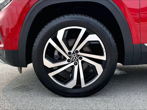 Used 2020 Volkswagen Atlas Cross Sport SEL Premium AWD/4WD image 9
