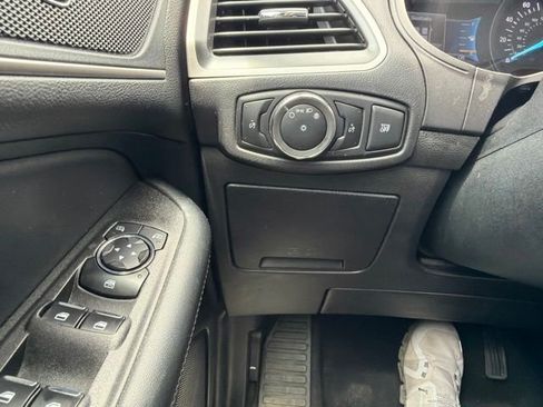 Used 2023 Ford Edge SEL AWD/4WD image 15