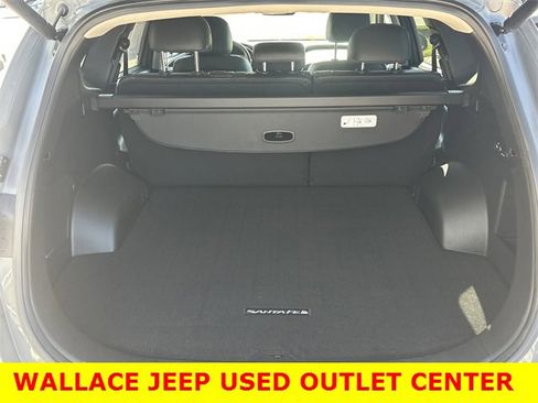 Used 2022 Hyundai Santa Fe SEL w/ Convenience + Premium Package image 10