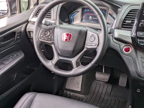 Used 2024 Honda Odyssey Sport image 17