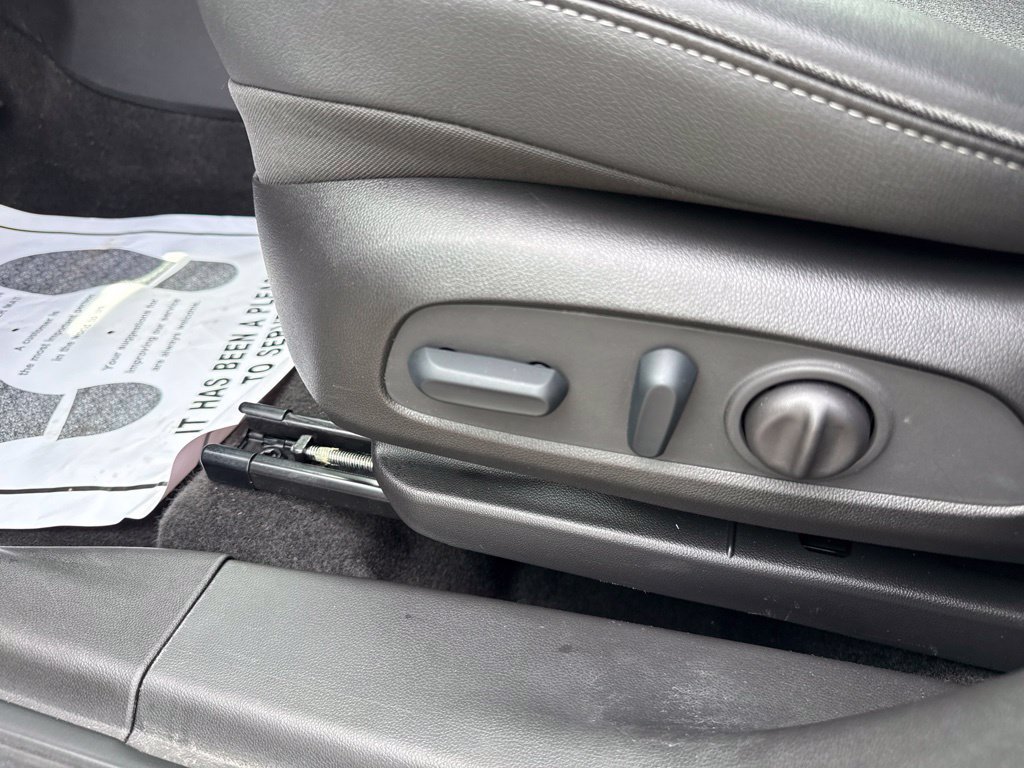 Used 2023 Buick Encore GX Select AWD/4WD image 27