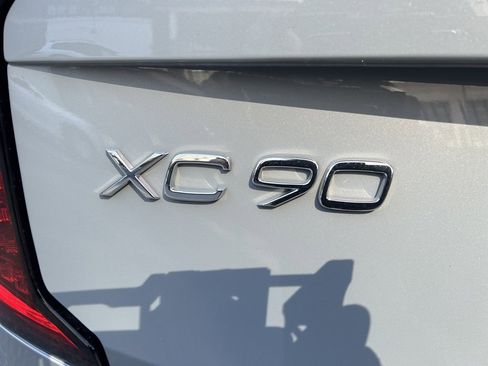 Certified 2025 Volvo XC90 B5 Plus image 16