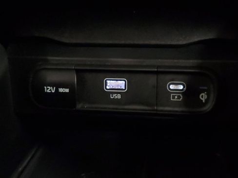 Used 2025 Kia Telluride S AWD/4WD image 21