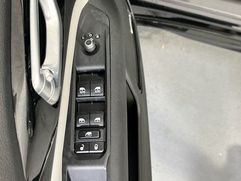 Used 2022 Jeep Compass Limited w/ Elite Group AWD/4WD image 18