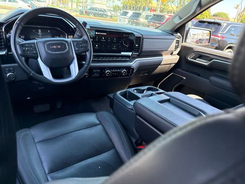 Used 2025 GMC Sierra 1500 SLT AWD/4WD image 24