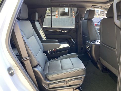 Used 2024 GMC Yukon Denali AWD/4WD image 17