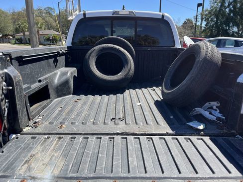 Used 2017 Toyota Tacoma SR5 image 15