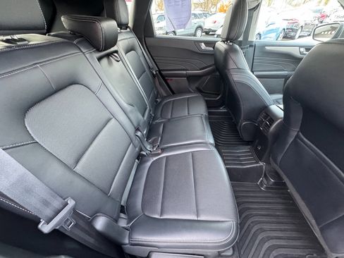 Used 2021 Ford Escape SEL w/ Technology Package image 23