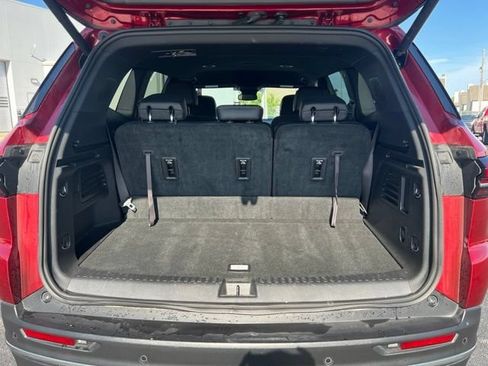 Used 2025 Buick Enclave Preferred FWD image 5