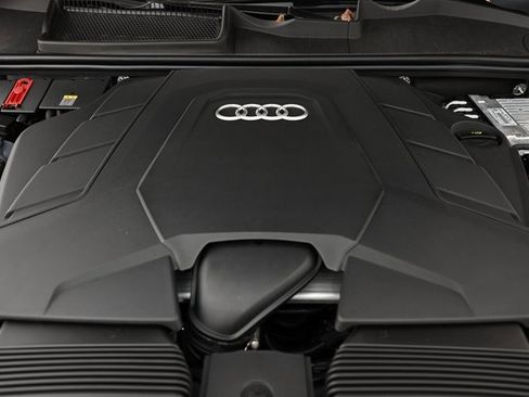 Used 2025 Audi Q7 3.0T Prestige w/ Prestige Package image 32