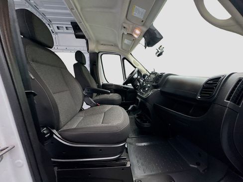 Used 2023 RAM ProMaster 2500 image 17