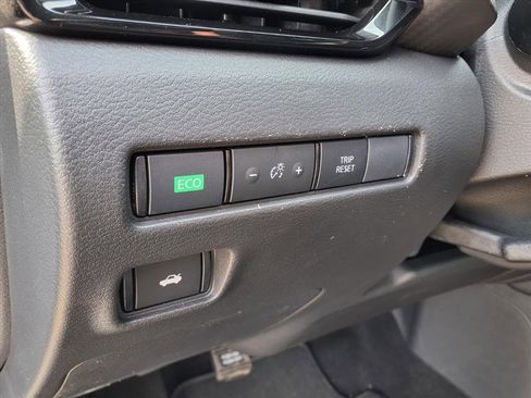 New 2025 Nissan Sentra SR w/ SR Premium Package image 14