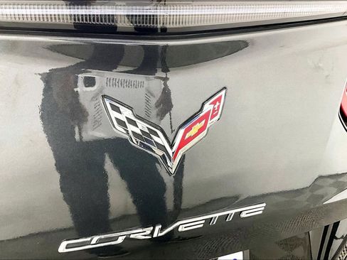 Used 2017 Chevrolet Corvette Stingray Coupe w/ 1LT image 12