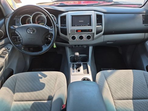 Used 2011 Toyota Tacoma PreRunner w/ SR5 Pkg #2 RWD image 16
