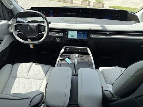 New 2026 Lincoln Navigator L Black Label image 24