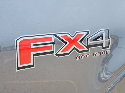 Used 2022 Ford F150 Lariat AWD/4WD image 12