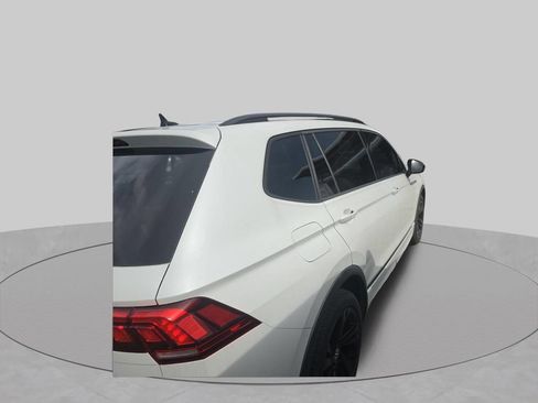 Used 2023 Volkswagen Tiguan SE R-Line FWD image 4