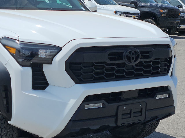 Used 2024 Toyota Tacoma TRD Off-Road AWD/4WD image 7