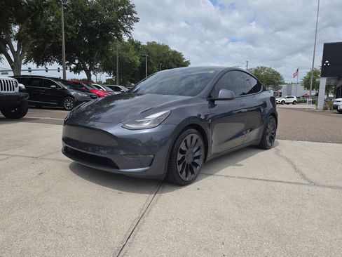Used 2021 Tesla Model Y Performance AWD/4WD image 4
