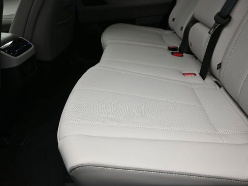 Used 2026 INFINITI QX60 Pure w/ Cargo Package image 16