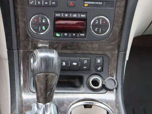 Used 2011 GMC Acadia Denali image 22